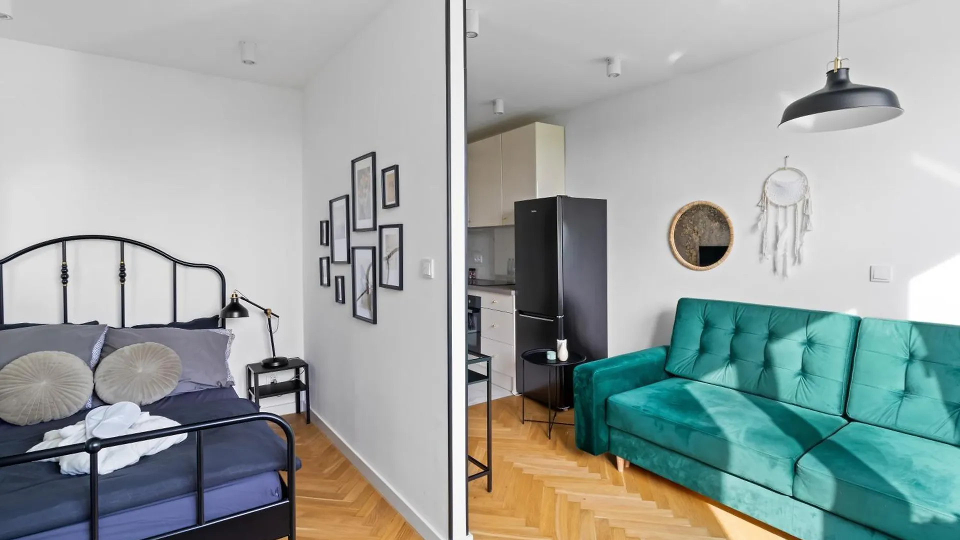 Studio Muranow II By Esteum Host Apartment Warsaw